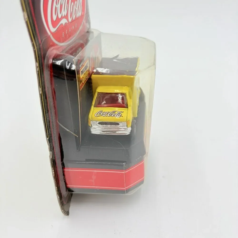 MATCHBOX COLLECTIBLES COCA-COLA Ford Box Van Polar Bear NIP Diecast